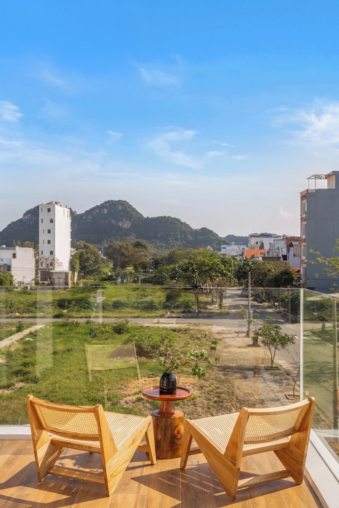 Amazing Newly Built Pool Villas Danang