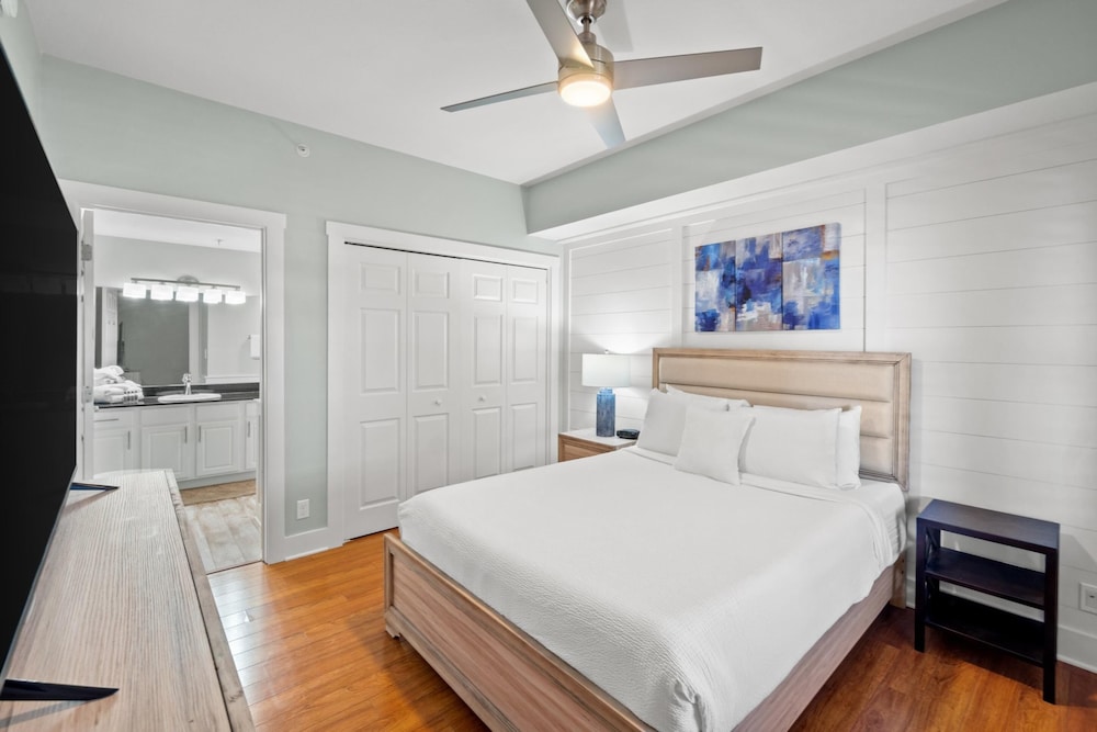 Calypso Beach Resort by Panhandle Getaways