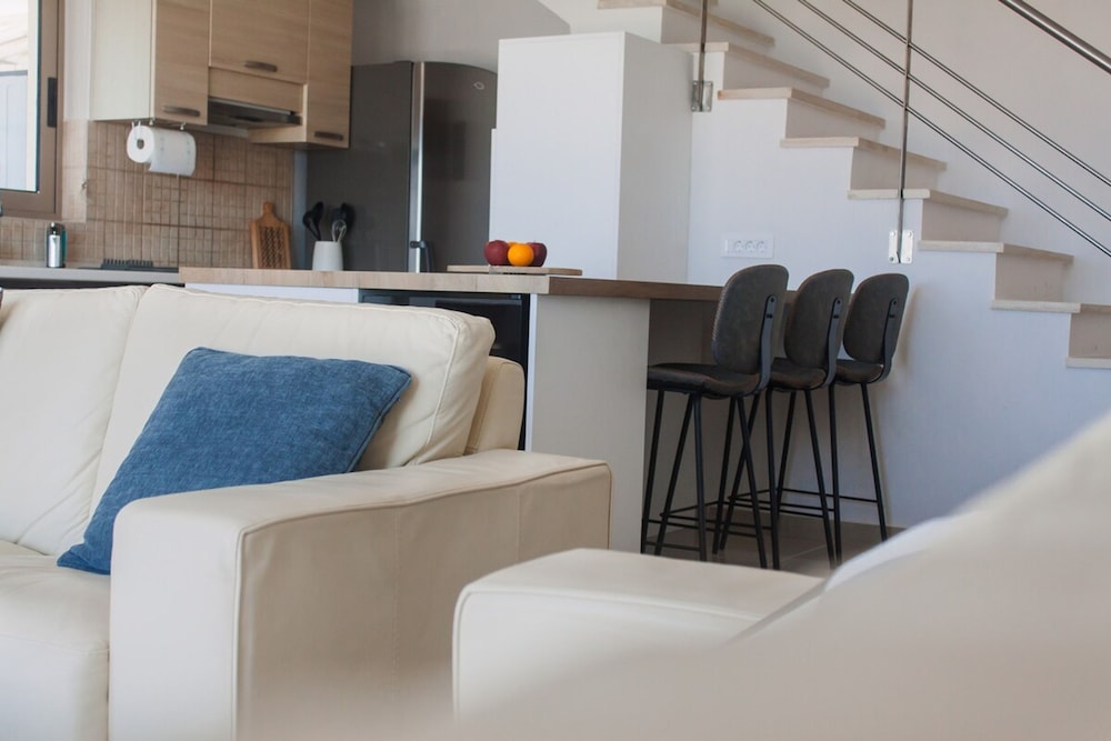 Villa Cook With Pool and Terraces With sea Views