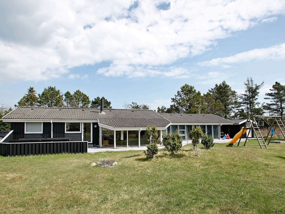 10 Person Holiday Home in Jerup