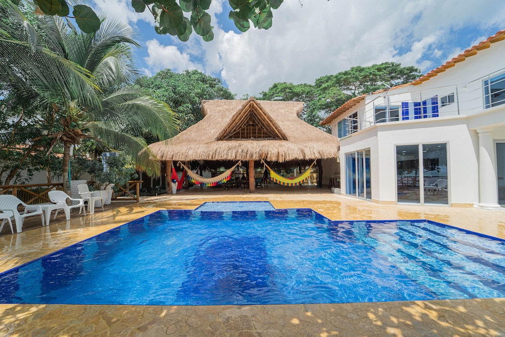 Villa El Francés 4BD WPool & Beach Front