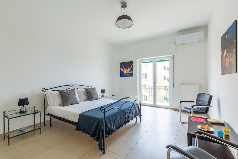 Posillipo Bright Apartment With Parking Space