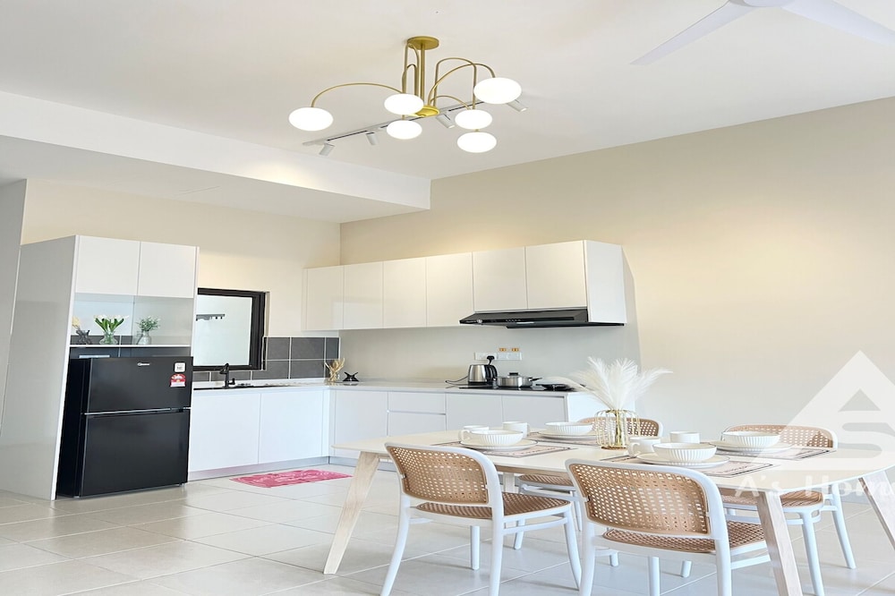 Netizen Cheras Residence by Emily in Town