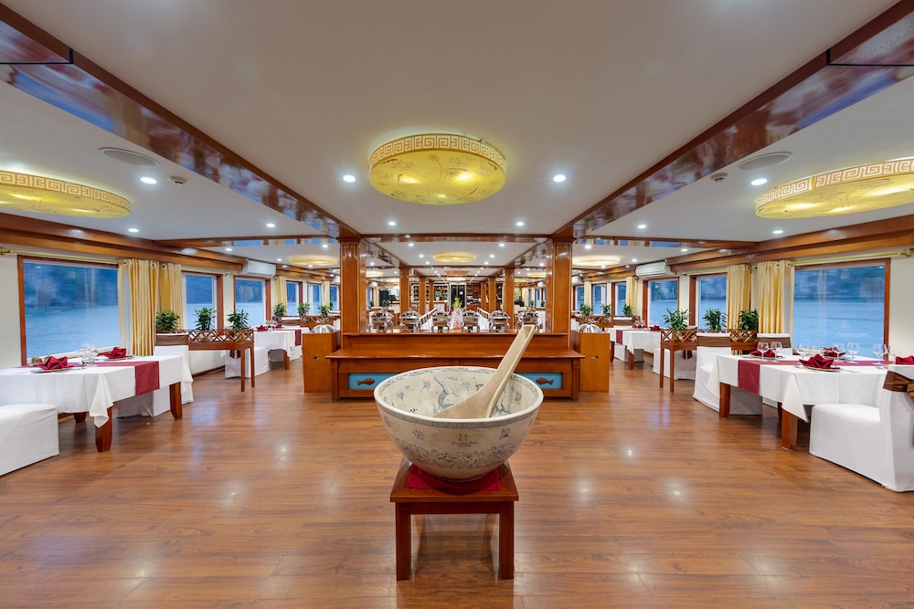 Huong Hai Sealife Cruise