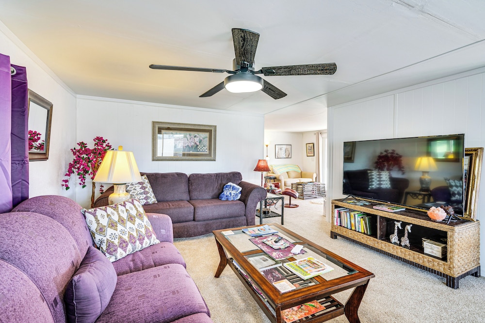 Pool Access! Couples Haven 4 Mi to Dtwn Fort Myers