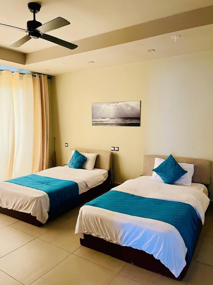 Luxury Oceanline Apartments-Shaza.