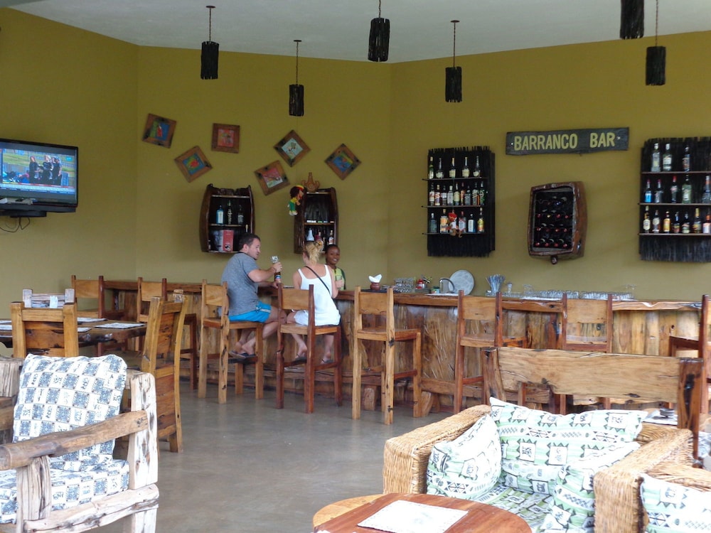 Weru Weru River Lodge