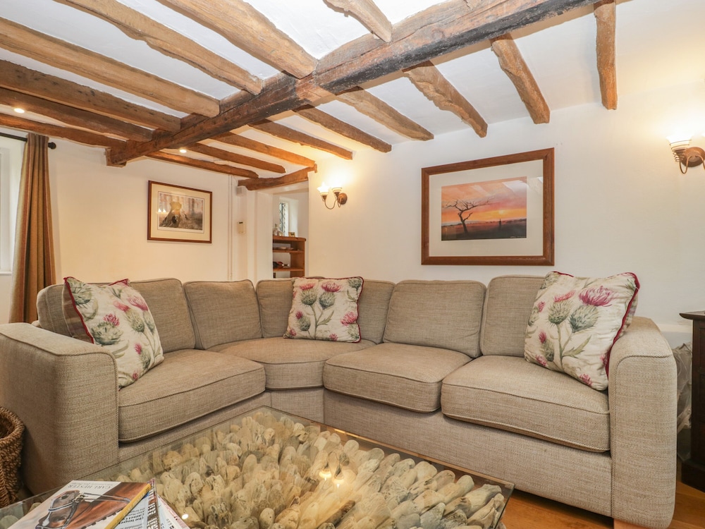 Under Acre Cottage