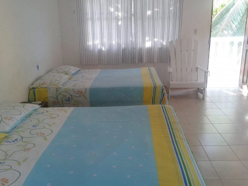 7PN-1A CASA CON ACCESO AL MAR