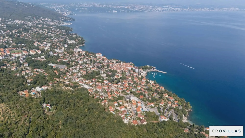 Villa Lauriana Nearby Opatija - Crovillas