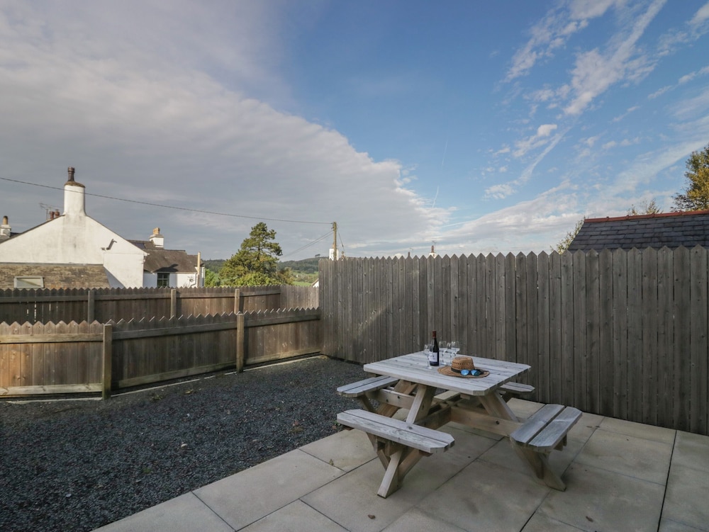 Edgemere Hideaway
