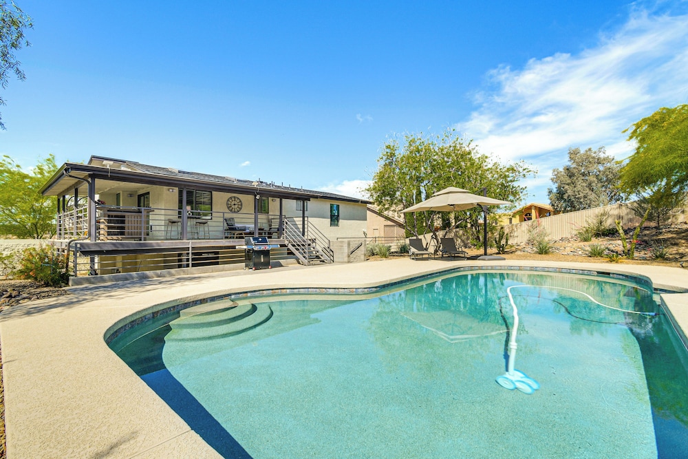 Private Pool & Patio: Fountain Hills Family Home