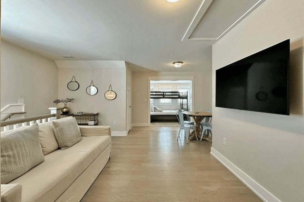 Nacho Beach House by Avantstay Inlet Beach Sleeps 10 + Pool