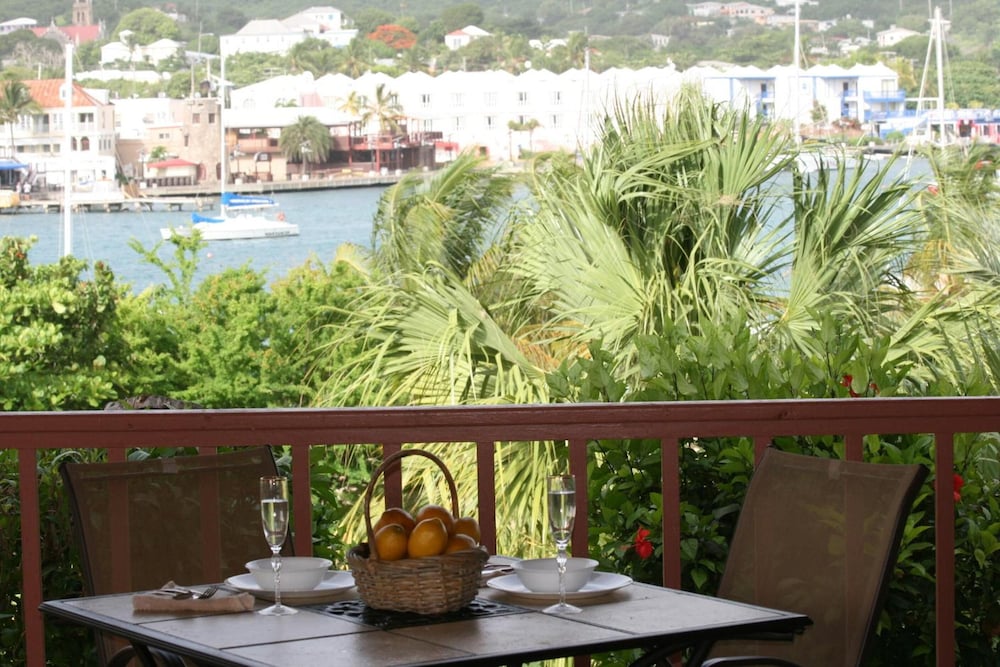 Hotel on the Cay - Property Image 1