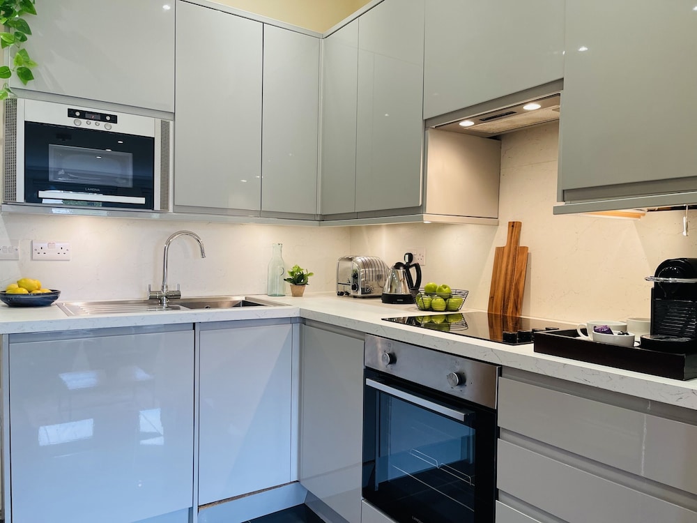 Glenlyn Hotel & Apartments