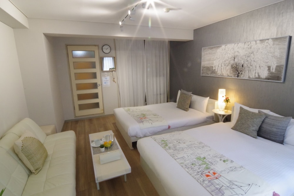 Nipponbashi Art Hotel