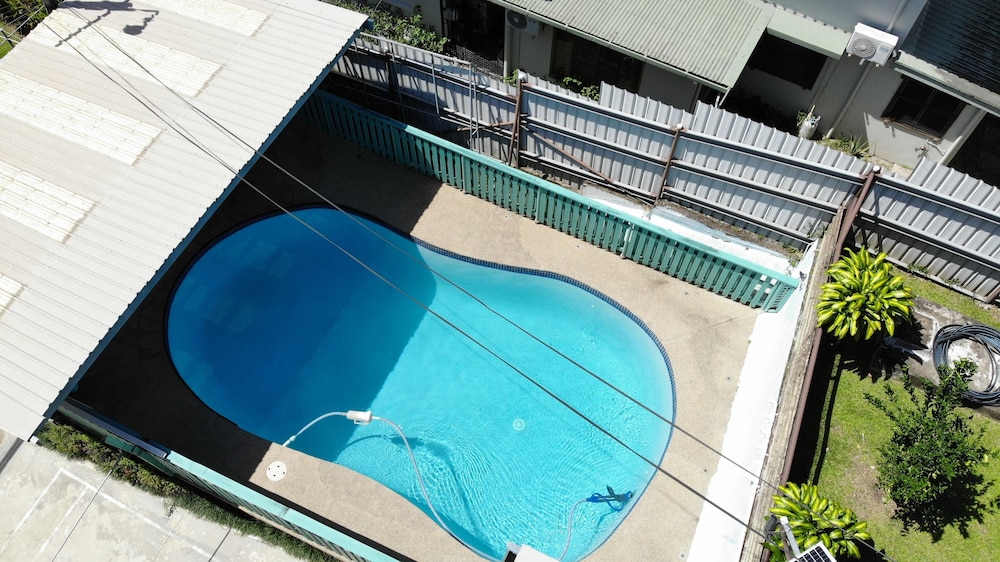Axis Apartments
