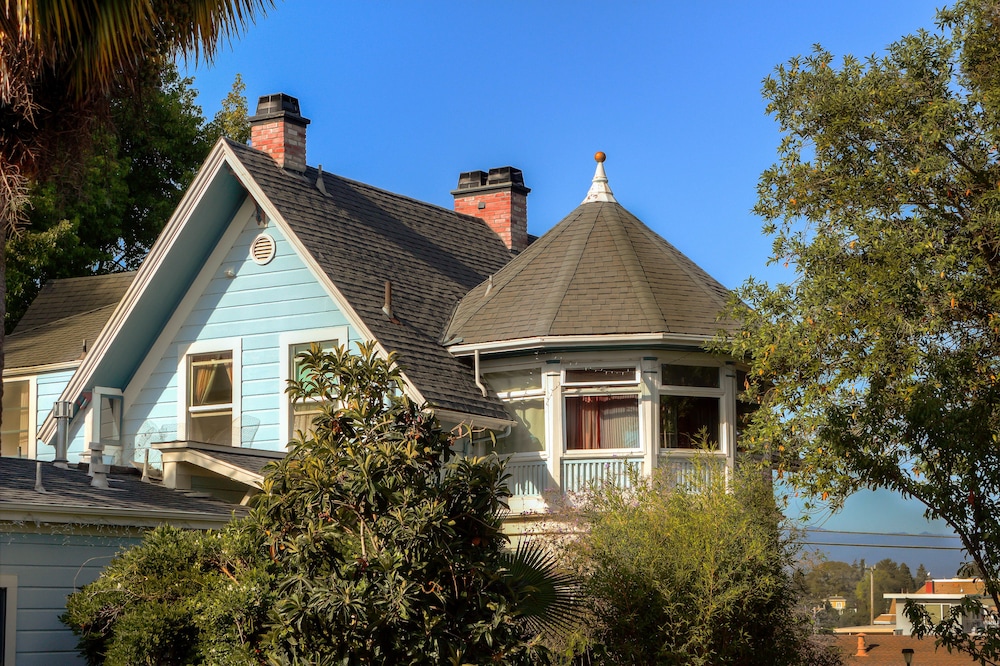 Cliff Crest Bed & Breakfast