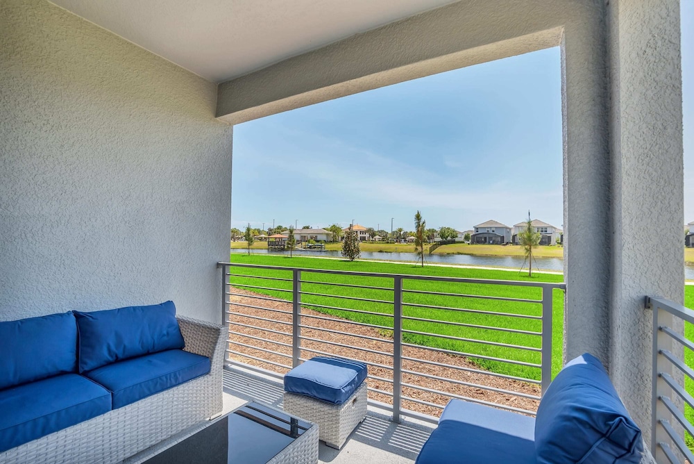 Posh and Spacious 3BD Condo With Patio, Pond View and Close to Disney! #3sl108 - Image 5