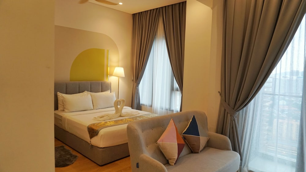 Harmony Luxury Suites At Lucentia BBCC