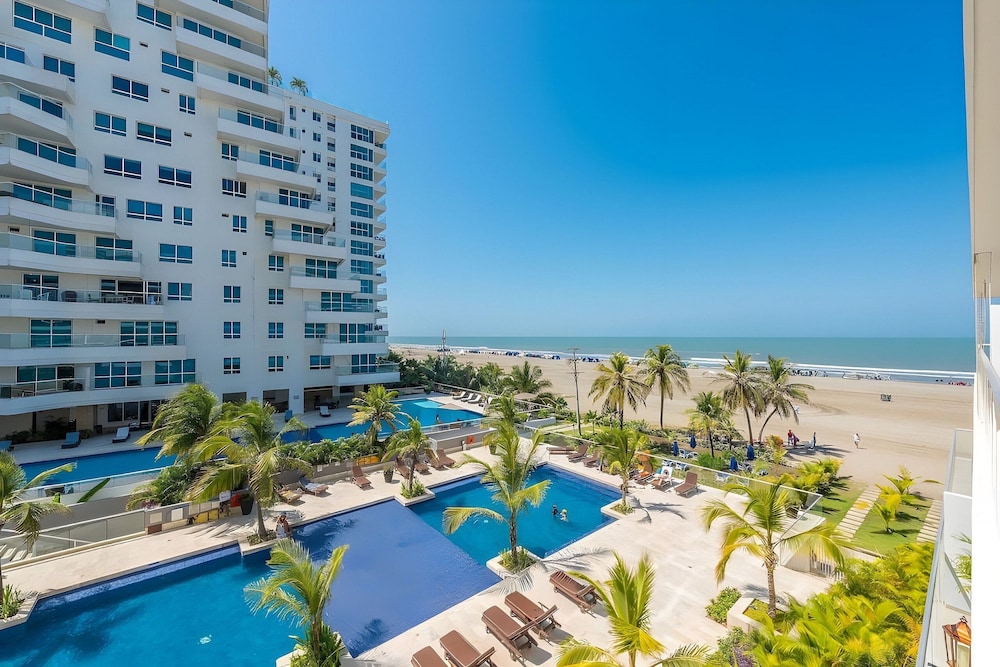 Condominio frente al mar  Morros Epic.