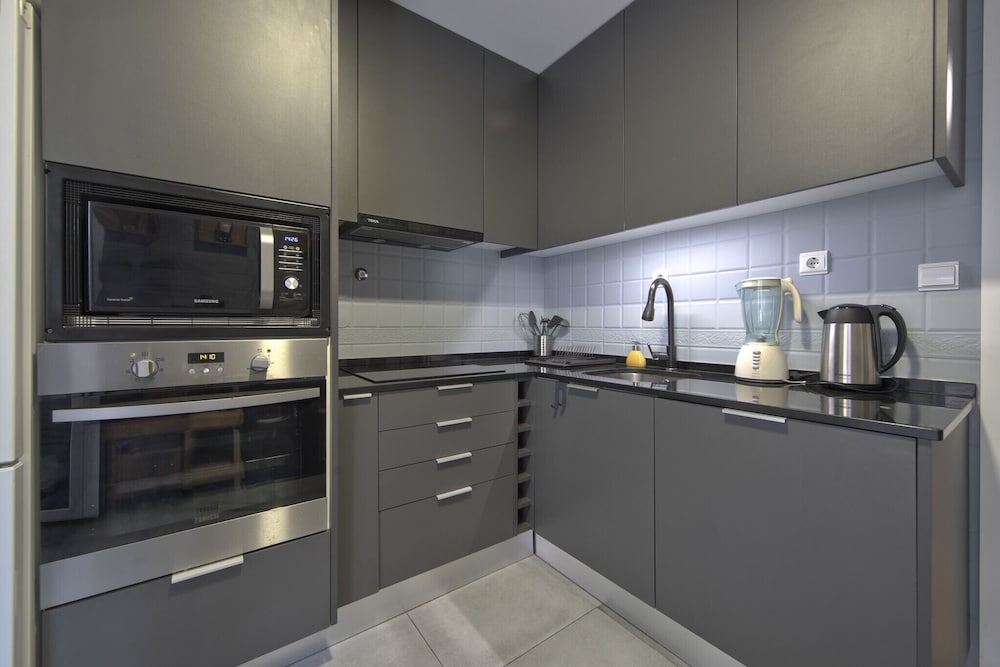 Jamor Terrace by Homing
