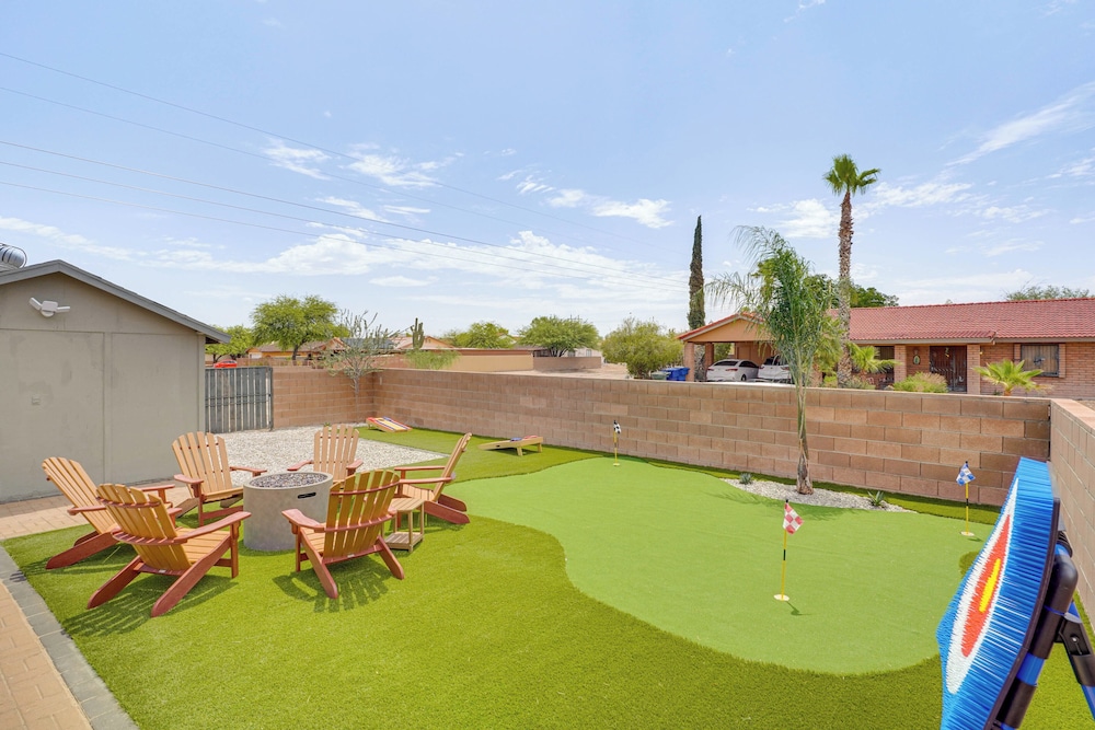 6 Mi to Dtwn: Tucson Gem w/ Outdoor Oasis!