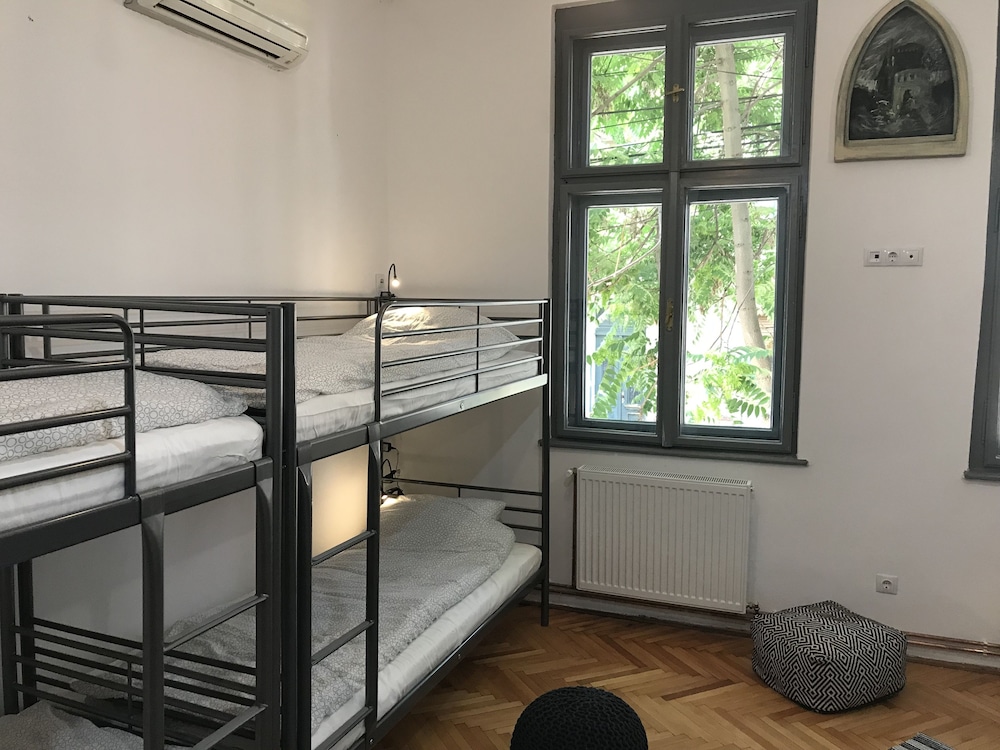 Passpartout Hostel