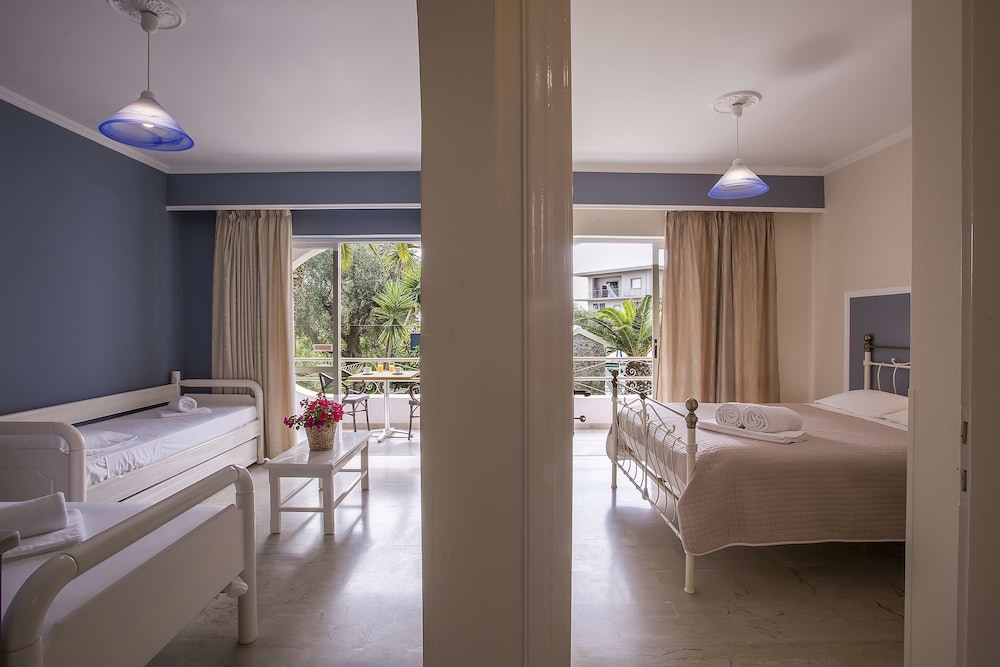 Mathraki Resort