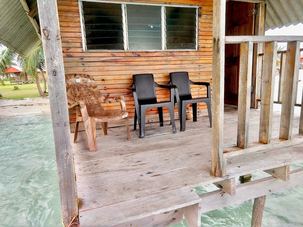 Private Over the Water Cabin on San Blas Island view 5