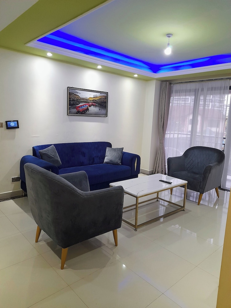 Luxurious Nairobi Apartment With Shared Pool and City Views