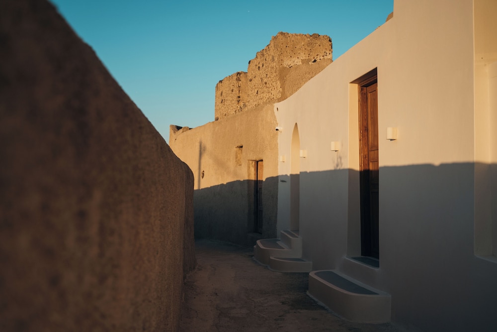 Aethra Cave Suites view 3