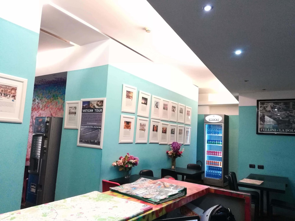 M&J Place Hostel Rome