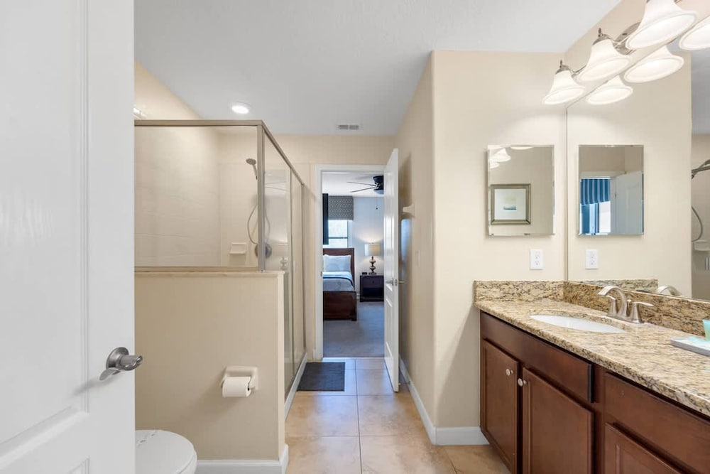 Cozy Comfortable 9BR Retreat in Champions Gate