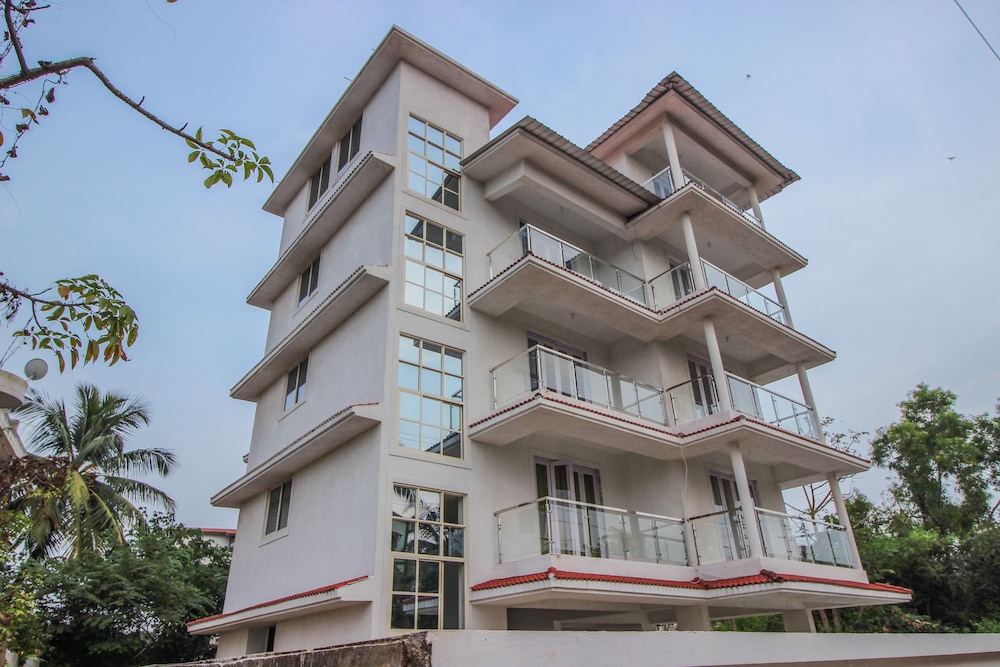 OYO 10296 Home Sunset View 3BHK Dona Paula