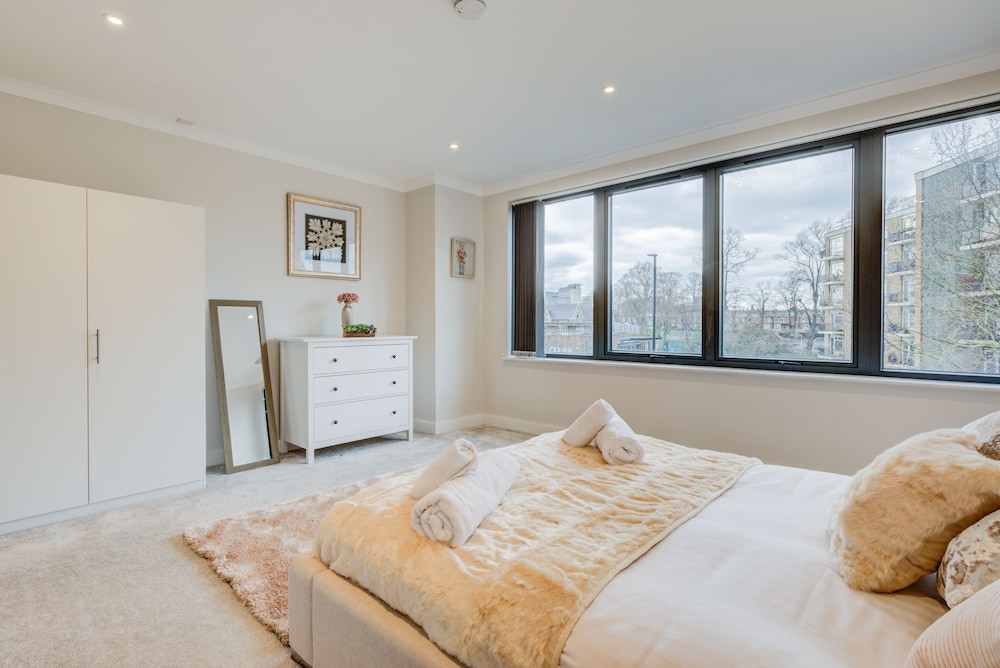 Concord Apartments Kew view 2