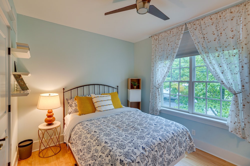 Stockbridge Retreat w/ Pool & Hot Tub!