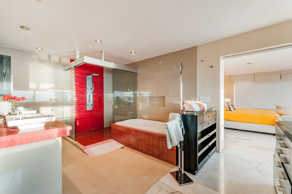 Beachfront Penthouses by LivIN Cancun