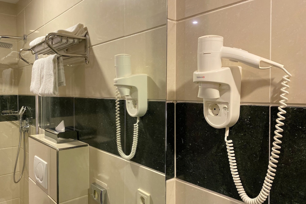 XO Hotels Blue Square 38