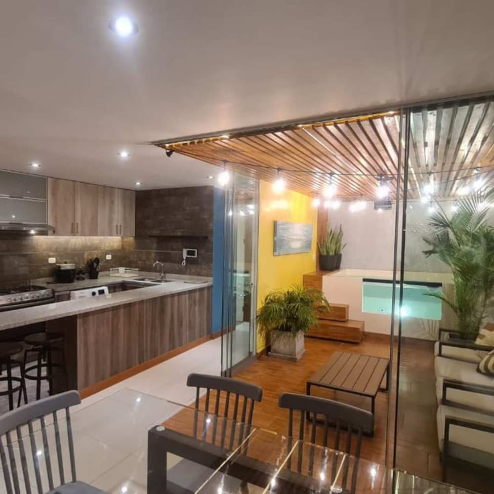 HOP Sahara in Ica With 1 Bedrooms and 2 Bathrooms