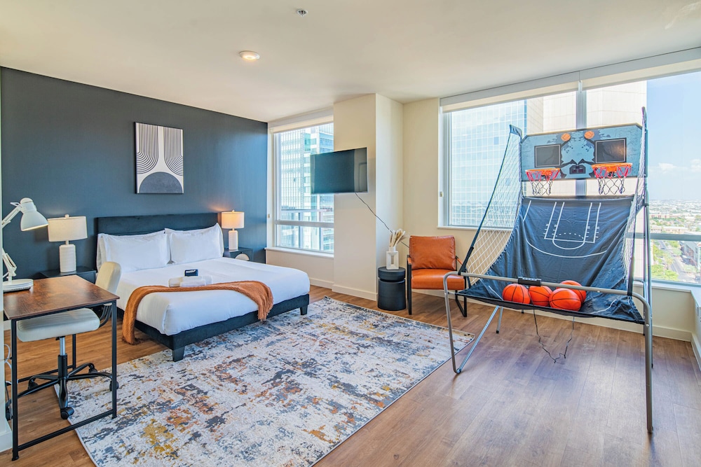 ROVE LIVING/KL - 44 Monroe