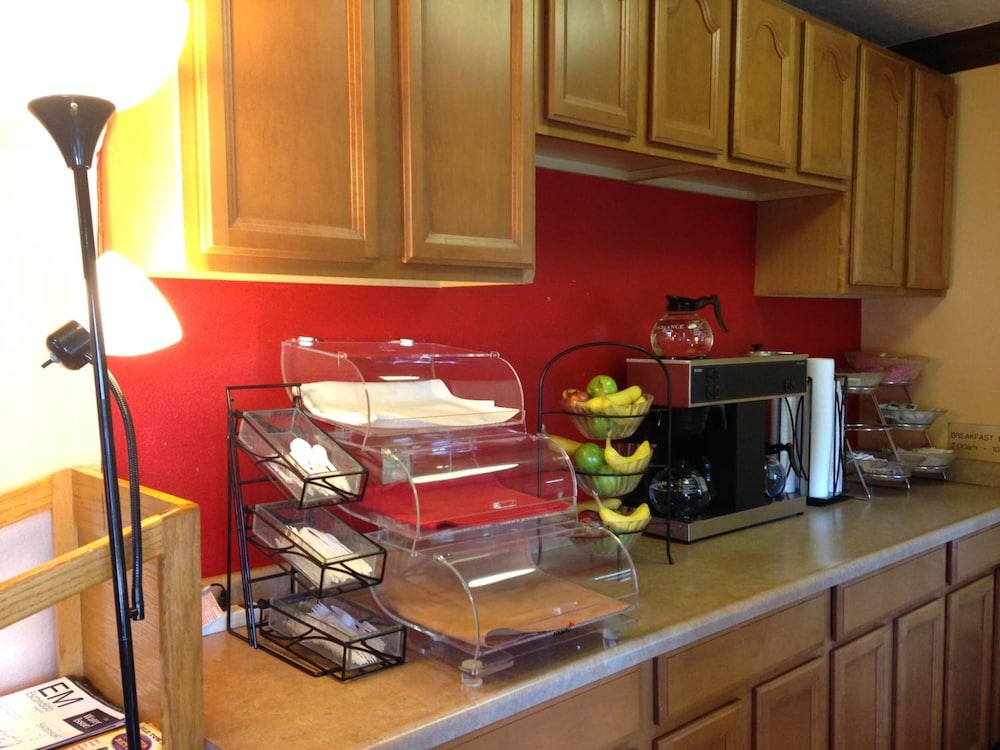 Escondido Lodge - Property Image 18