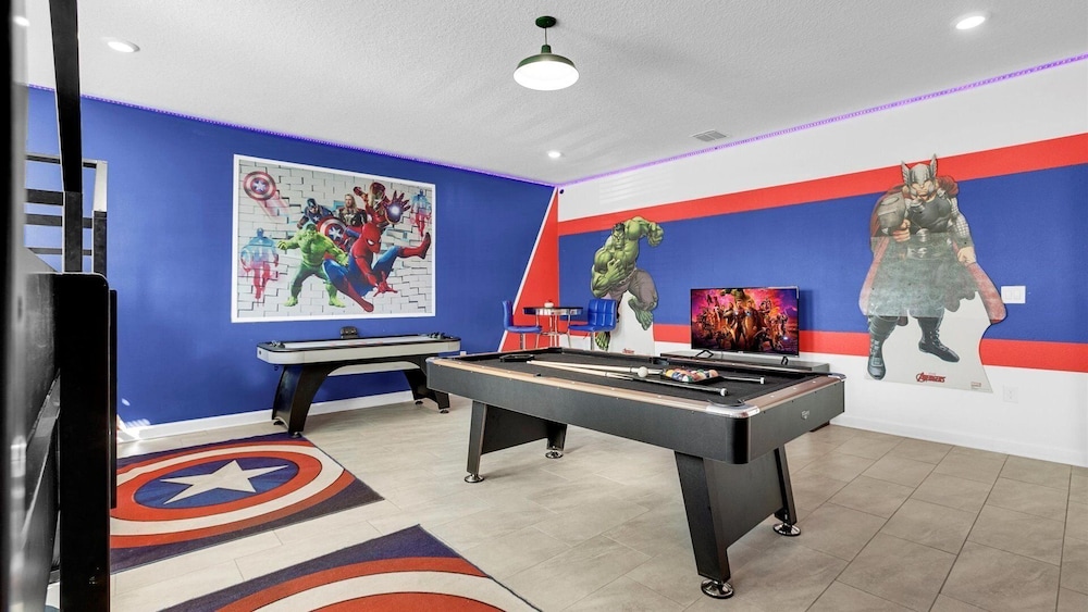 Storey Lake Resort 8 Bedroom Home Game Room + Pool 8 Home