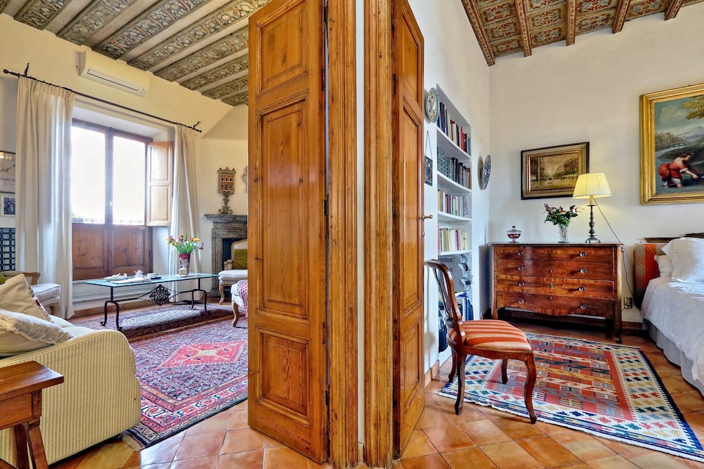 Treasurerome Colosseum Terrace 2BR