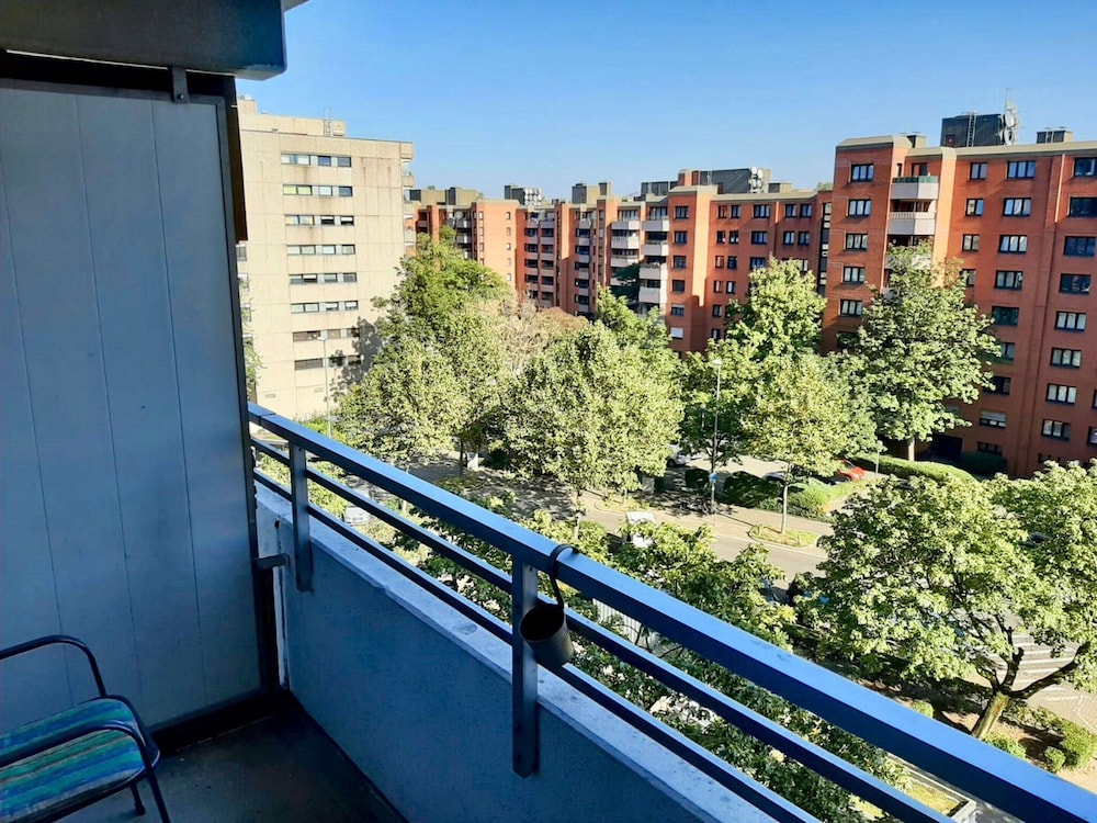 Apartment With Balcony, Neuss