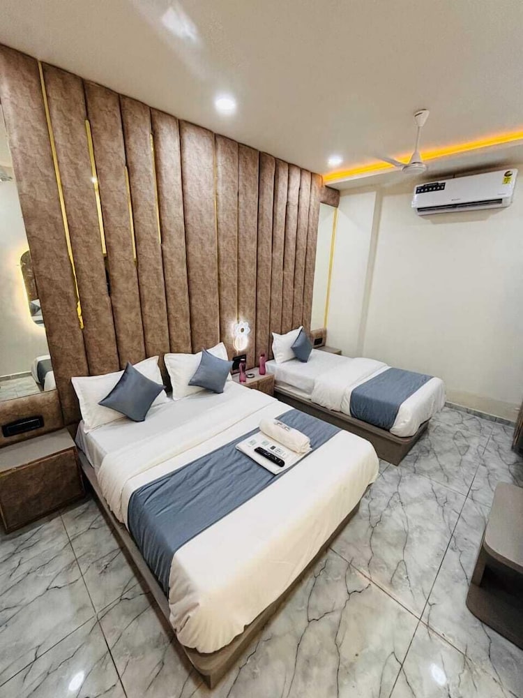 Hotel Lotus Inn