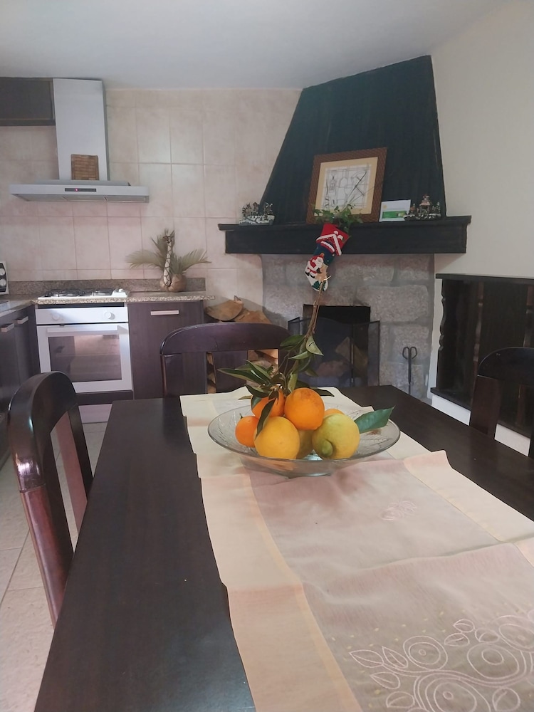 Serra da Estrela Seven Rooms 3 Suites Villa In s