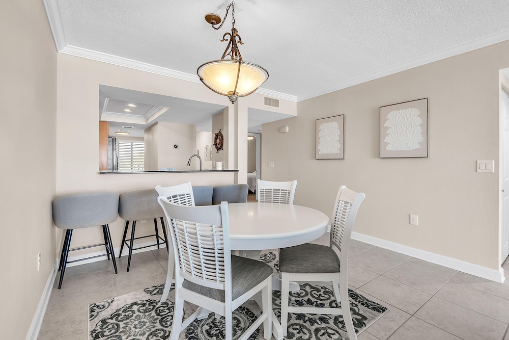 Land's End 11-306 Beach Front - Premier