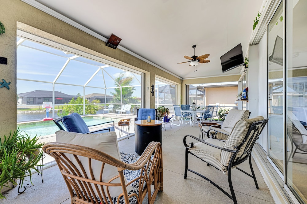 Heated Pool w/ Canal Views: Port Charlotte Home
