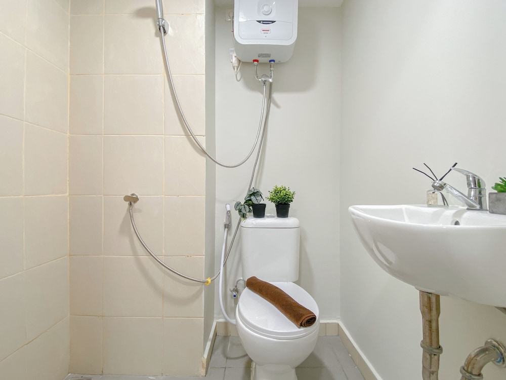 Best Deal Studio At Meikarta Apartment